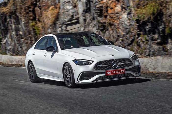 2022 Mercedes-Benz C-Class front quarter 