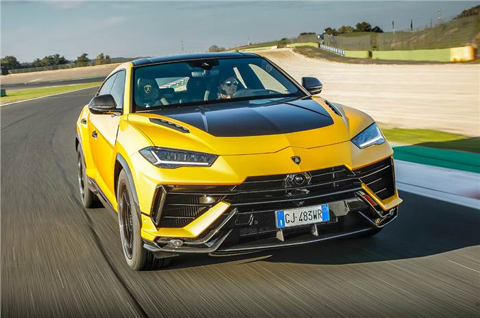 2022 Lamborghini Urus Performante front tracking.