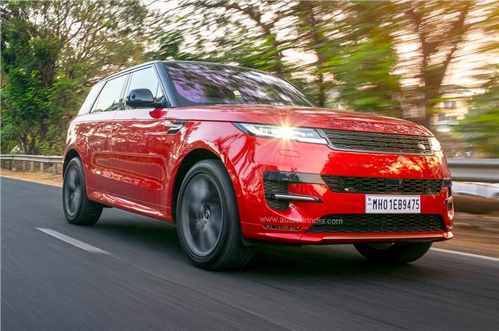 2023 Range Rover Sport front tracking