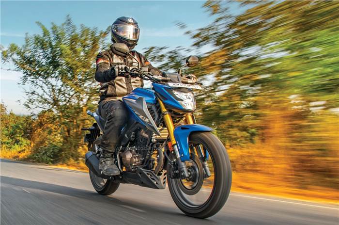 Honda CB300F road test review: price, mileage, comfort, features, performance, handling.