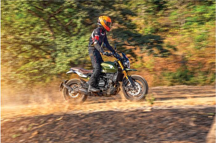 Moto Morini Seiemmezzo Scrambler review: the other Italian scrambler