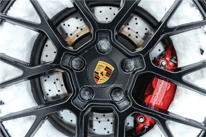 Porsche Ice driving experience 