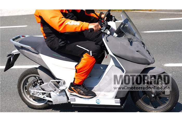 KTM/Husqvarna e-scooter spotted testing