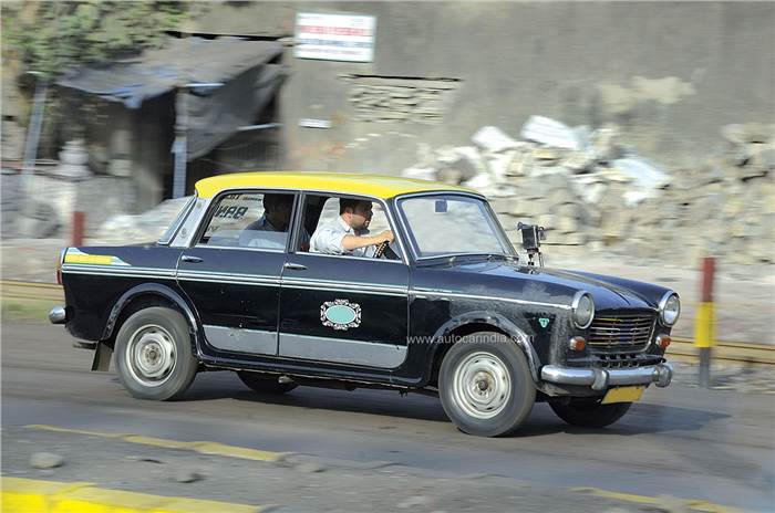 Premier Padmini taxi Kaali Peeli