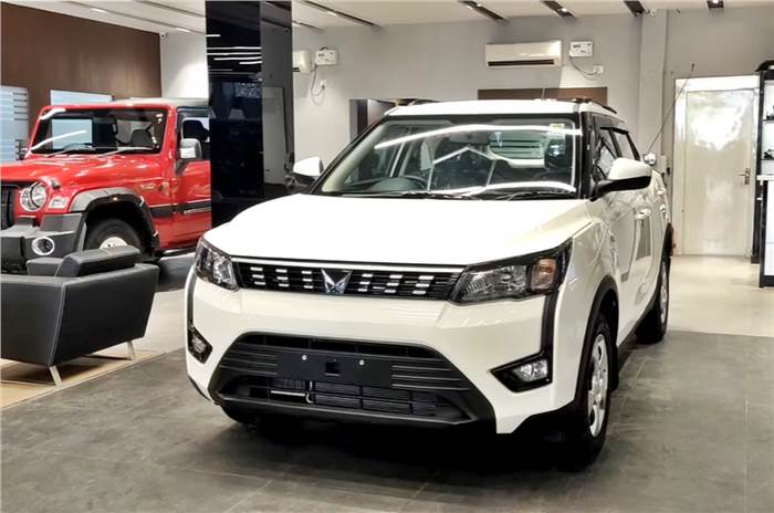 Mahindra XUV300 discounts 