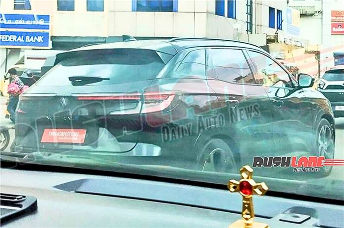 Renault Austral hybrid SUV spied in India.