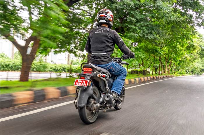 Bajaj Freedom 125 CNG bike rear tracking 