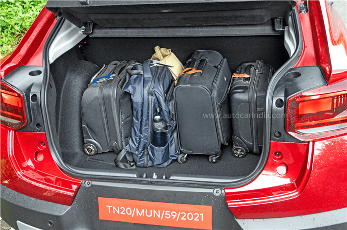 Citroen Basalt boot space