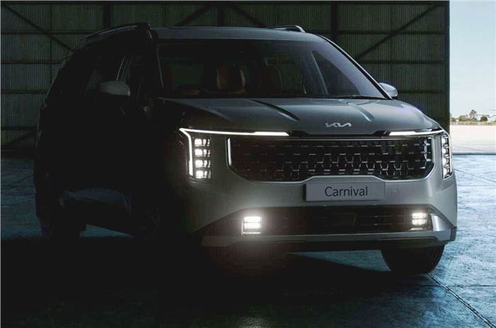 New Kia Carnival teased before October 3 launch