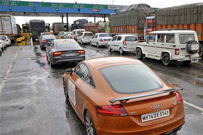 Cars, SUVs can enter Mumbai toll free from today