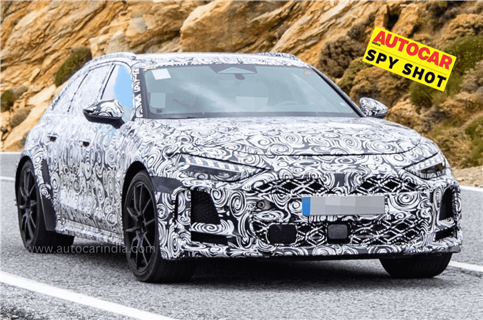 Audi RS5 Avant spied front quarter 