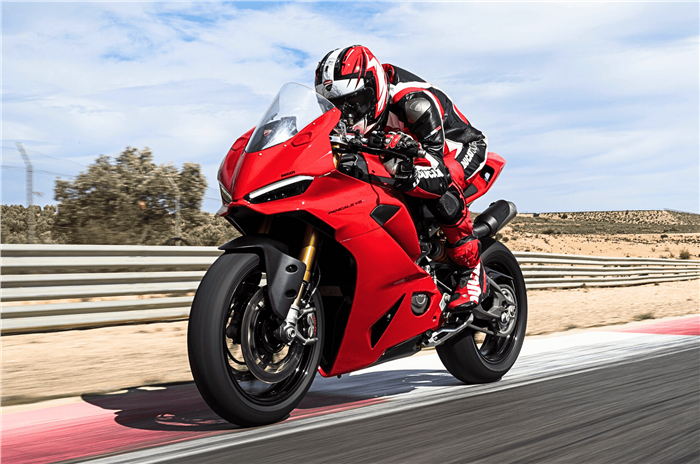 New Ducati Panigale V2, Streetfighter V2 revealed at EICMA 2024