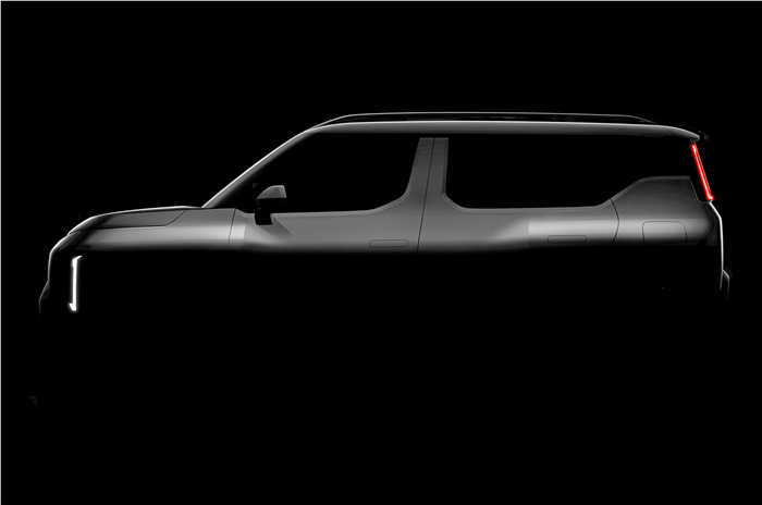 Kia compact SUV teased 