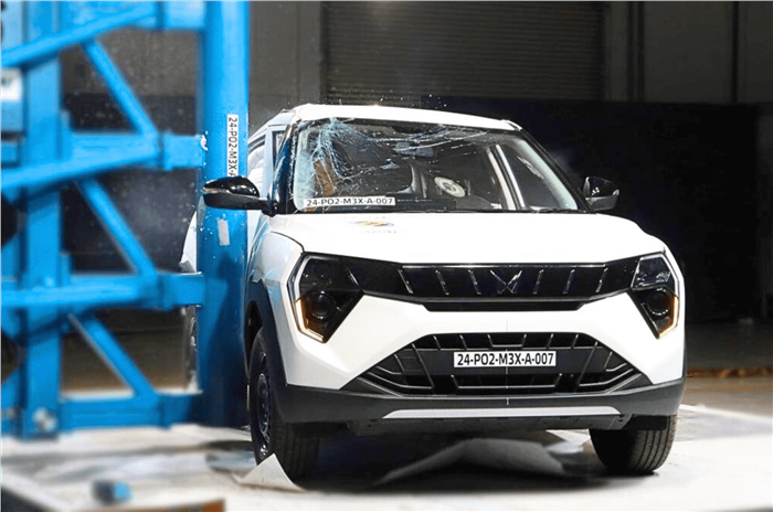 Mahindra XUV 3XO Bharat NCAP side pole crash test