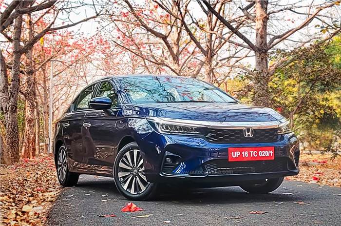 honda city facelift 2023 front tracking shot
