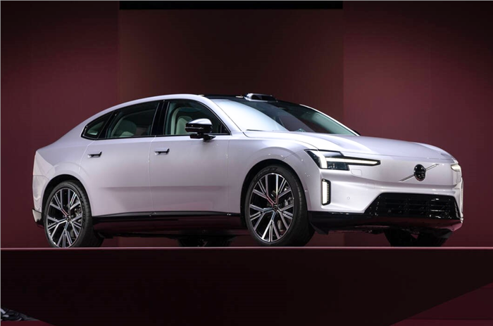 Volvo ES90 electric sedan with up to 700km range revealed