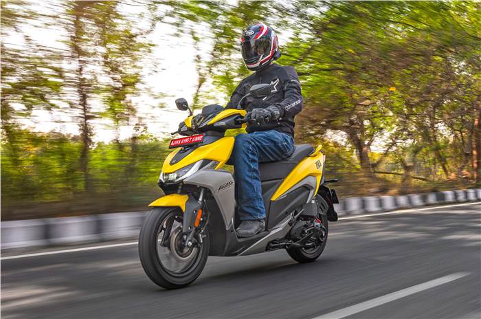 Hero Xoom 125 review with price, design, colours