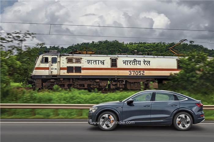 Formula E: Audi e-tron Vs Rajdhani