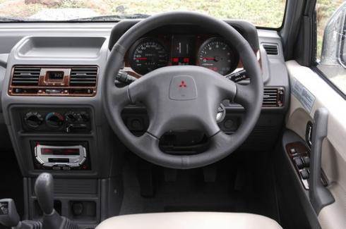 Mitsubishi Pajero SFX