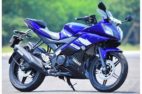 Yamaha R15 v2.0 review, test ride