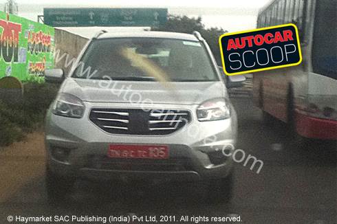 India-bound Renault Koleos spy pics