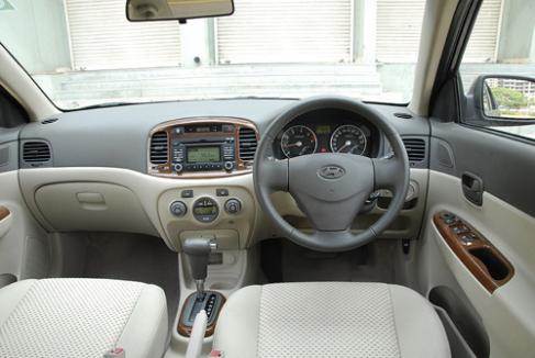 Hyundai Verna SX CRDi A/T (Old)