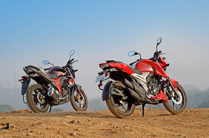 Apache Rtr 160 4v Vs Gixxer Super Car Wallpaper Apache Rtr 160 4v Vs Gixxer Super Car Wallpaper