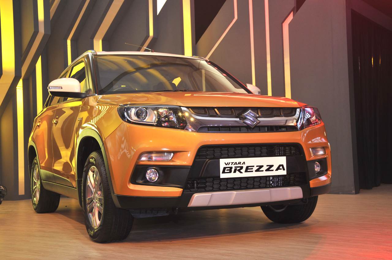 Vitara Brezza on Twitter: "The floating roof design gives ...