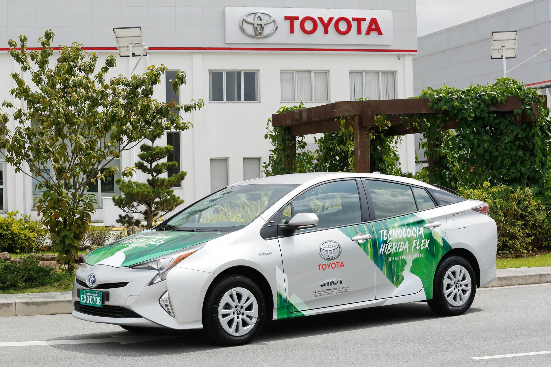 Toyota debuts worldfirst flexible fuel hybrid prototype in Brazil