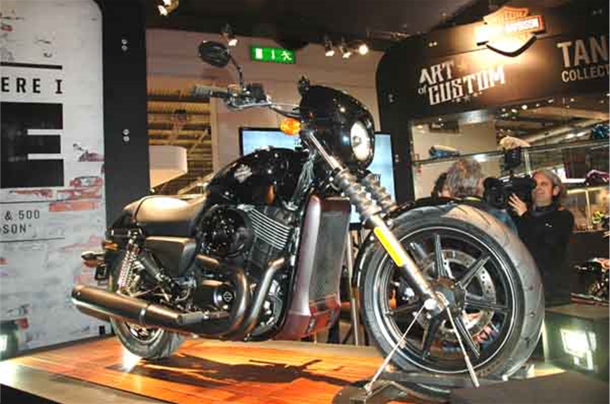 Harley Davidson Street 500 750 break cover Autocar India Harley Davidson Street 500 750 break cover Autocar India