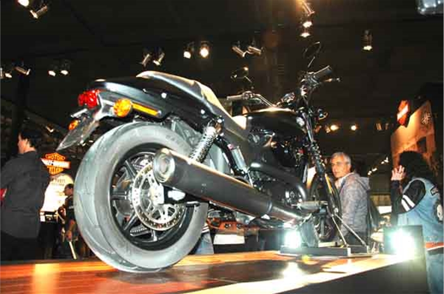 Harley Davidson Street 500 750 break cover Autocar India Harley Davidson Street 500 750 break cover Autocar India