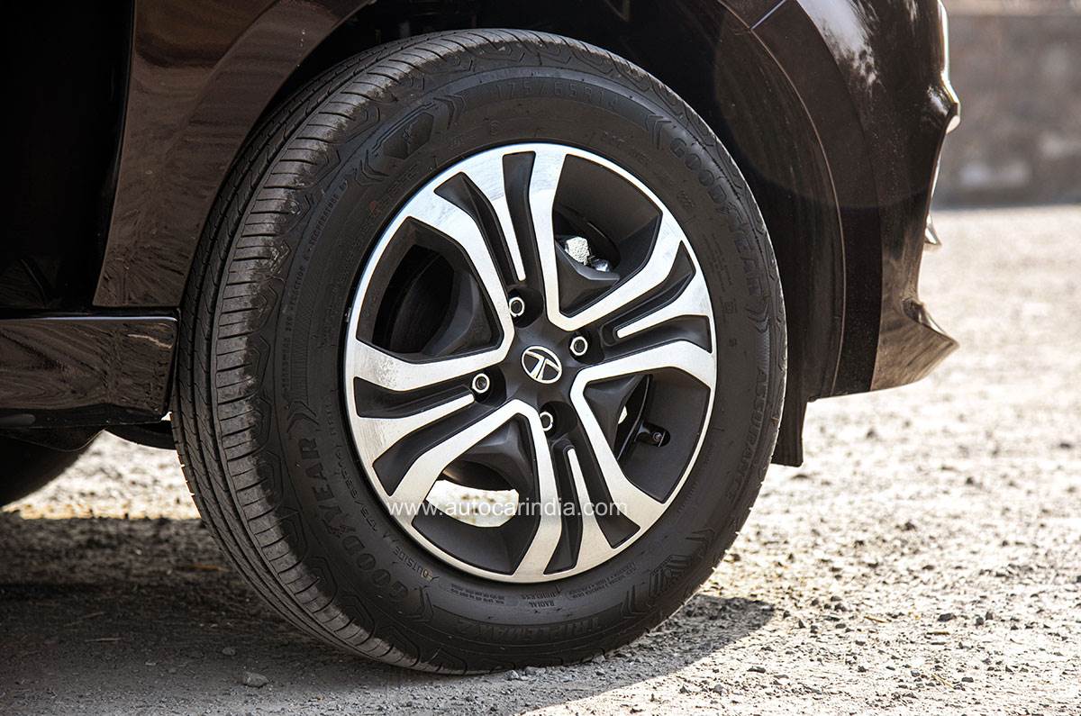 Tata Tiago CNG wheels 