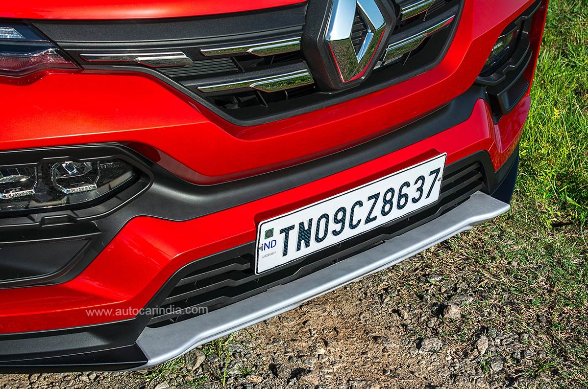 2022 Renault Kiger front scuff plate
