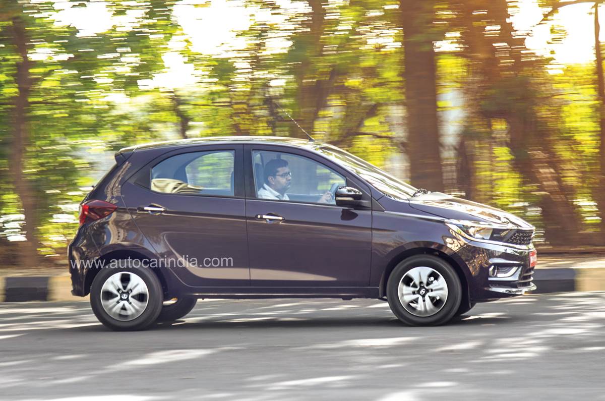 Tata Tiago CNG side profile 