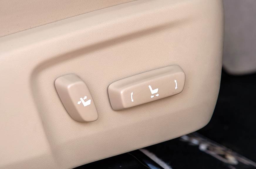 Toyota Yaris driver's seat adjust