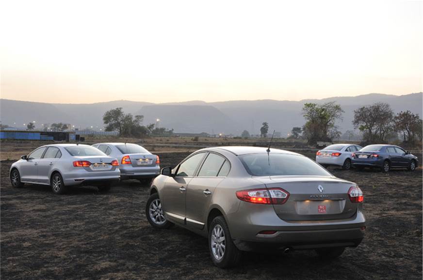 Fluence Vs Jetta Vs Corolla Vs Cruze Vs Laura Feature