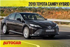 2019 Toyota Camry Hybrid video review