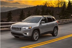 Jeep Cherokee facelift image gallery