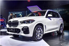 2019 BMW X5 image gallery