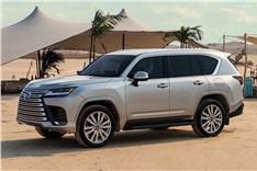 2022 Lexus LX SUV image gallery