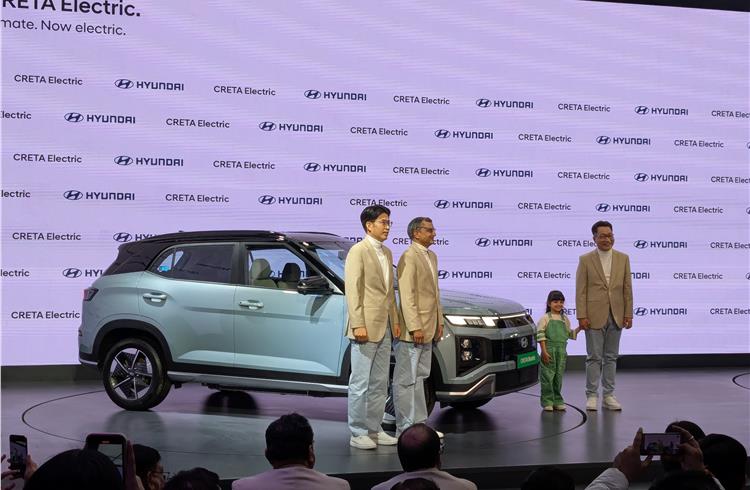 Hyundai Creta priced at Rs 17.99 lakh, Co to set up 600 fast-charging stations