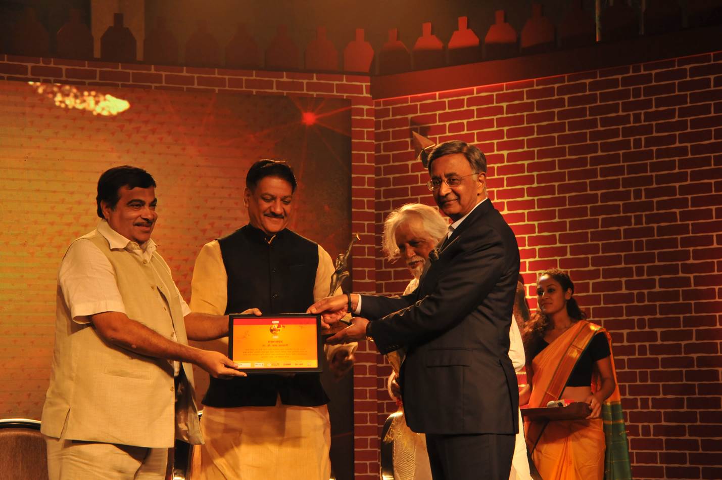 Dr Baba Kalyani gets 2014 Majha Sanman award | Autocar Professional