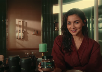 Alia Bhatt has a brewtiful date with mCaffeine in the shower