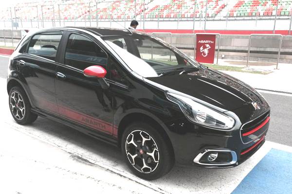 Fiat is ready with India's first true 'hot' hatch: Abarth Punto Evo - The  Economic Times