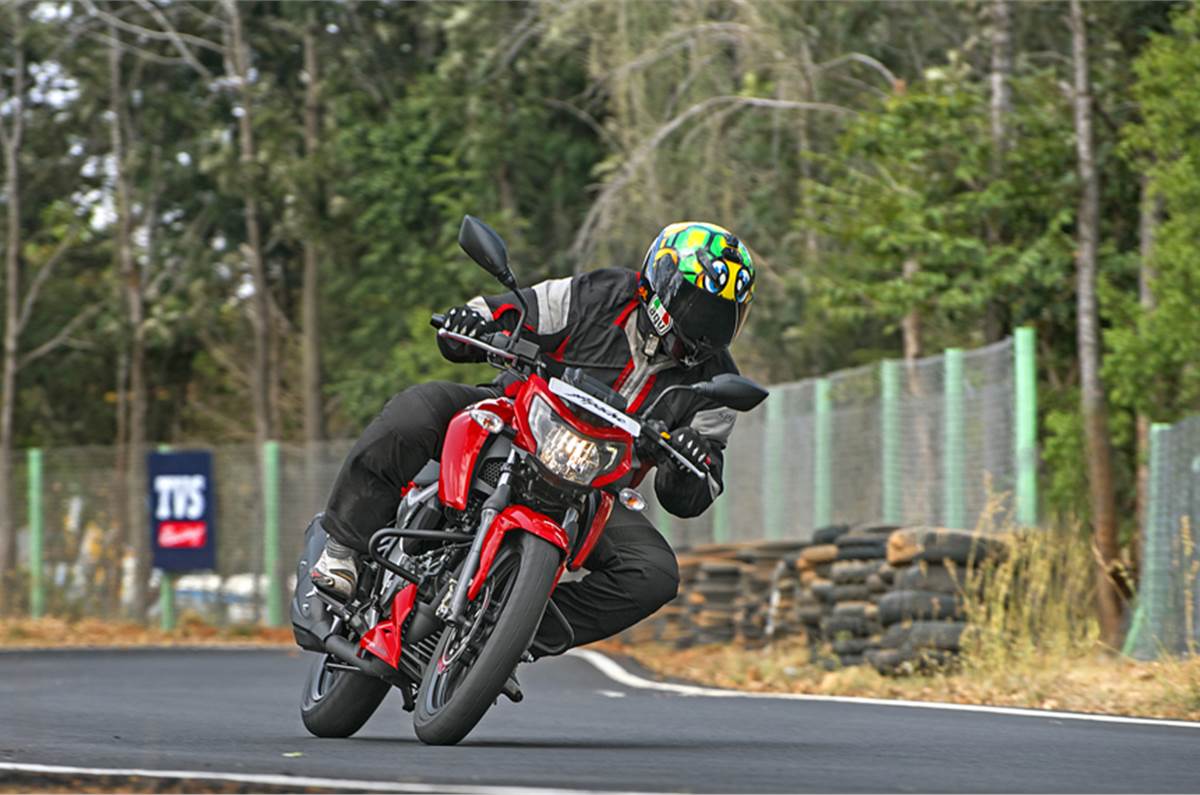 18 Tvs Apache Rtr 160 V4 Review Test Ride Autocar India 18 Tvs Apache Rtr 160 V4 Review Test Ride Autocar India