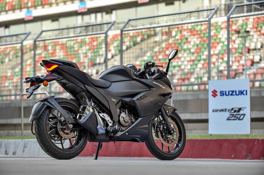 gixxer sf 250 matte black