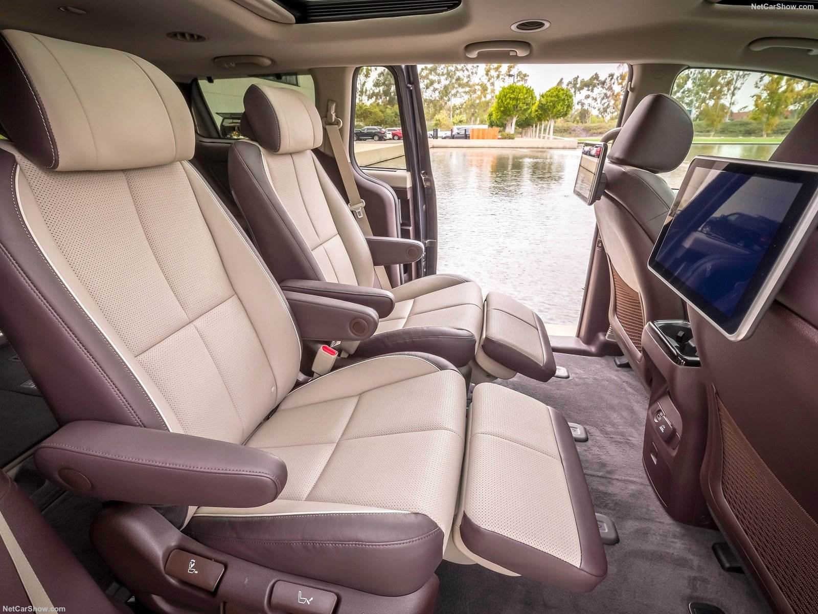 India Spec Kia Carnival Mpv To Get Multiple Seating Configurations Launch At Auto Expo 2020 Autocar India