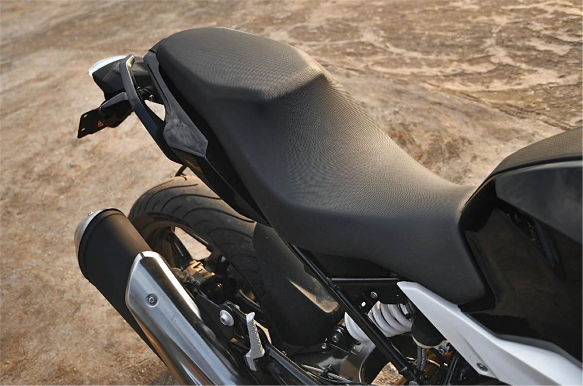 Bmw G 310 R Review Test Ride Autocar India Bmw G 310 R Review Test Ride Autocar India