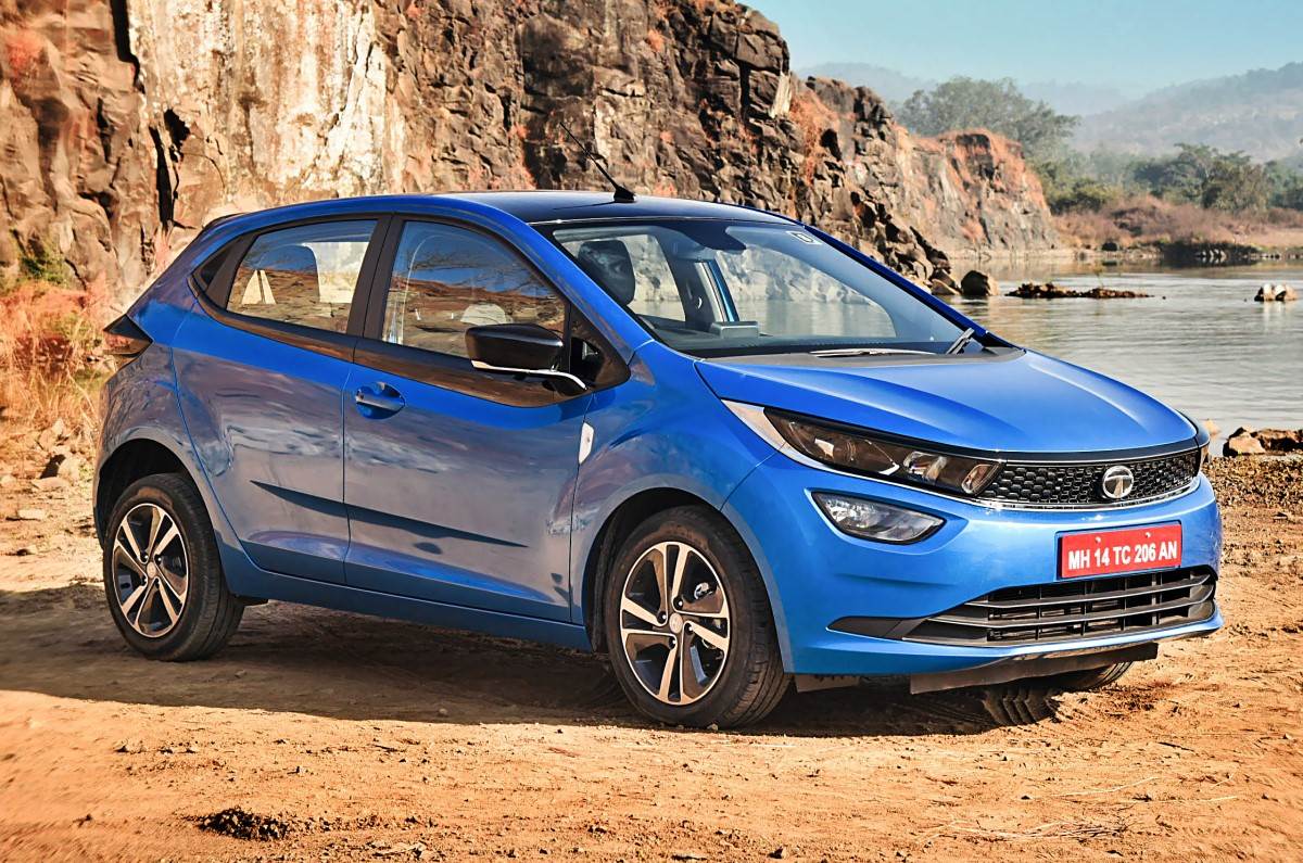 tata-altroz-2023-all-rounder-hatchback-walkaround-with-on-road