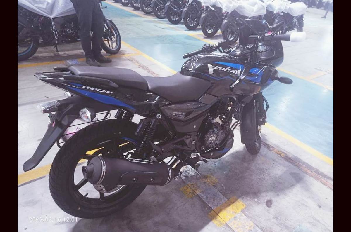 pulsar 220 f new model